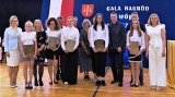 Olszewo-Borki. Najzdolniejsi uczniowie klas ósmych dostali nagrody wójt gminy, 20.06.2022. Zdjęcia