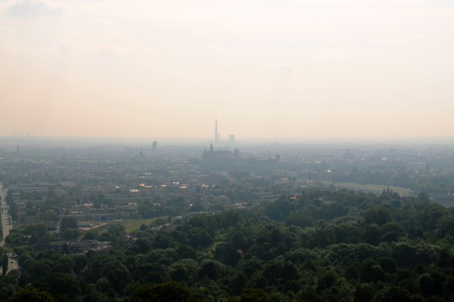 Kraków spowity smogiem