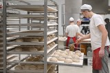 Ceny chleba - tak mają zmienić się w 2024 roku. Koniec tarczy osłonowej dla piekarni