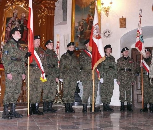 Drużyny Strzeleckie ze Staszowa, Rytwian oraz strzelcy z LO imienia Kardynała Stefana Wyszyńskiego oddali hołd Żołnierzom Wyklętym.