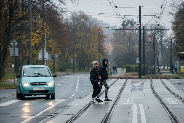 Nakielska też ma być remontowana. Mieszkańcy Bydgoszczy w przyszłym roku będą biedniejsi o 166 mln zł. Mniej pieniędzy w miejskiej kasie to wynik polityki rządu i pandemii COVID-19 - stwierdził Rafał Bruski, prezydent Bydgoszczy. Dziś (16.11) miasto przedstawiło projekt budżetu na przyszły rok.