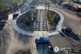 Wielki plac budowy w Dąbrowie Górniczej. Powstają nowe drogi, ronda, wiadukty, a do tego układają 10 km nowych torów tramwajowych