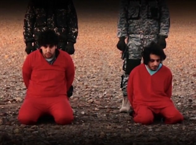 Syria: Państwo Islamskie opublikowało nagranie z egzekucji pięciu "brytyjskich szpiegów" [VIDEO]