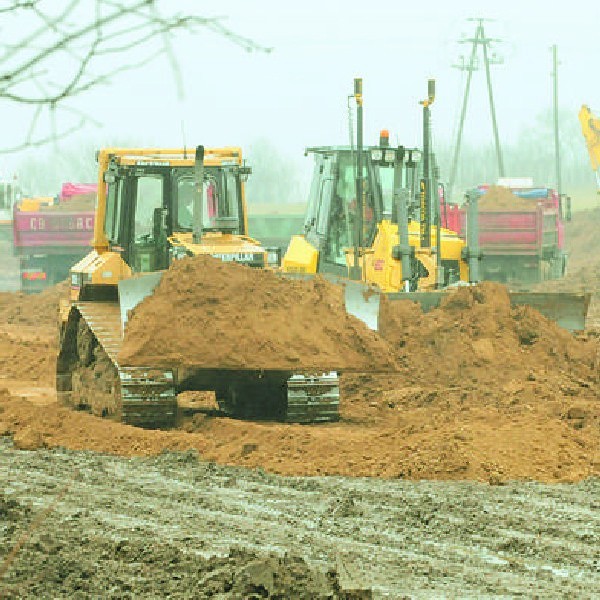 Koszt przebudowy drogi w Jezuickiej Strudze, wraz ze wzmocnieniem nawierzchni asfaltowej, na długości 1234 m i szerokości 5 m, pochłonie 851,3 tys. zł.