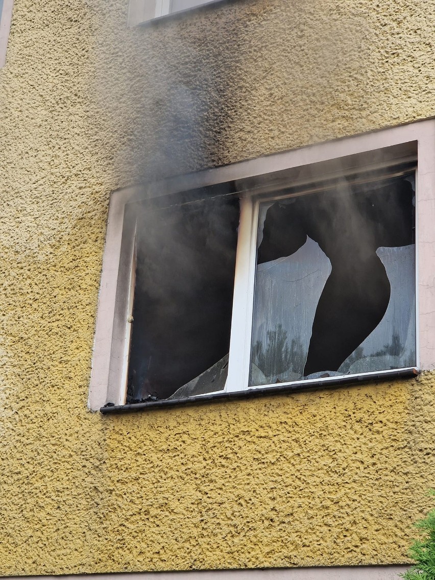 Tragiczny pożar domu pod Krakowem. Zginęła kobieta. Resuscytacja strażaków i ratowników medycznych nie pomogła