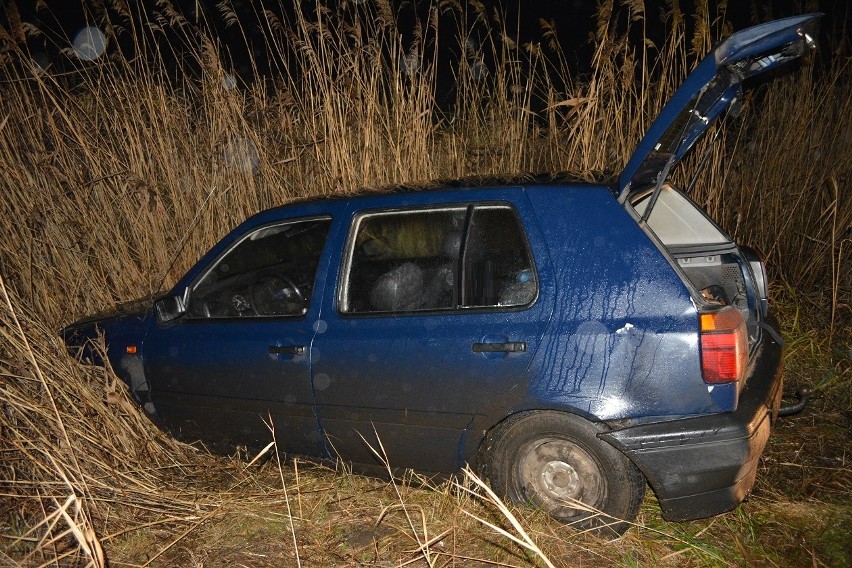 Pijany kierowca uciekał przed kontrolą i uderzył w radiowóz