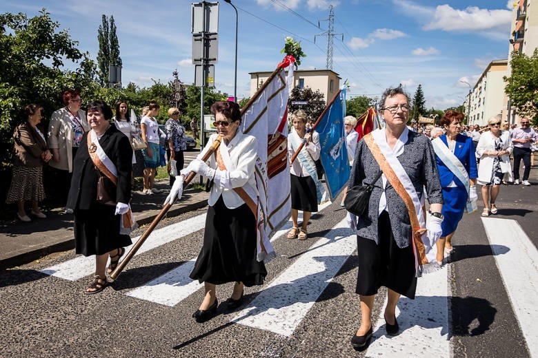 Parafia św. Mikołaja znajduje się w Fordonie przy ulicy...