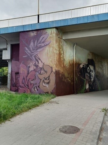 „Punkt widzenia” – nowy mural w Rzeszowie jest już gotowy. Zdobi Wiadukt Śląski i powstał w ramach festiwalu Wschód Kultury ESK
