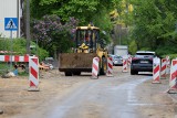 Drogowcy biorą się za rozbiórkę jezdni na ul. Wallenroda. Zdjęcia