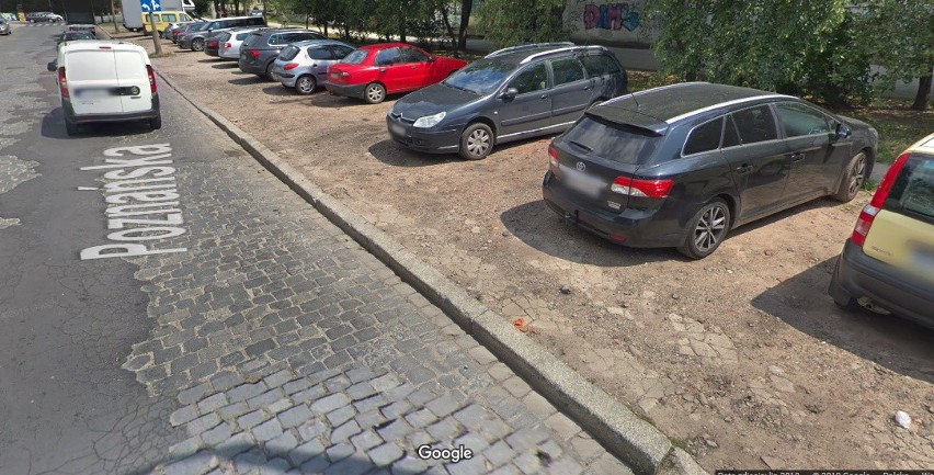 Na Poznańskiej wreszcie parking zamiast klepiska