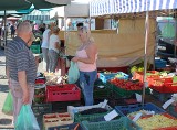 Podajemy aktualne ceny owoców i warzyw na inowrocławskim Targowisku Miejskim. Mamy wysyp czereśni