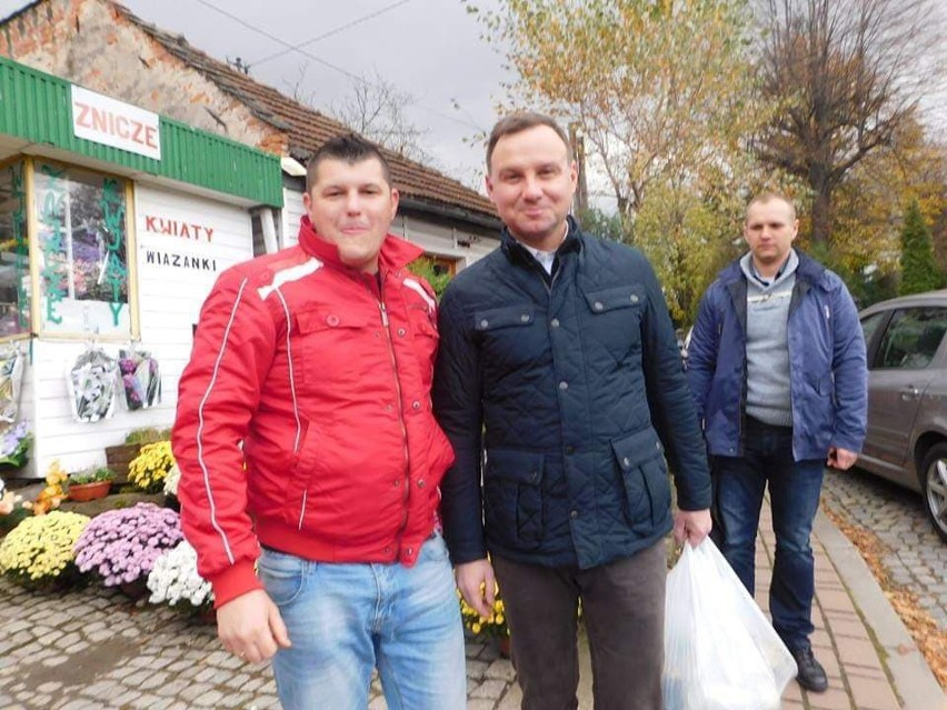 Prezydent RP Andrzej Duda na cmentarzu w Starym Sączu [ZDJĘCIA]