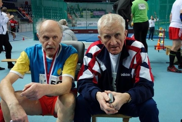 Zdzisław Włodarczyk (z prawej) zdobył w Toruniu dwa medale, natomiast Krzysztof Sułek jeden.