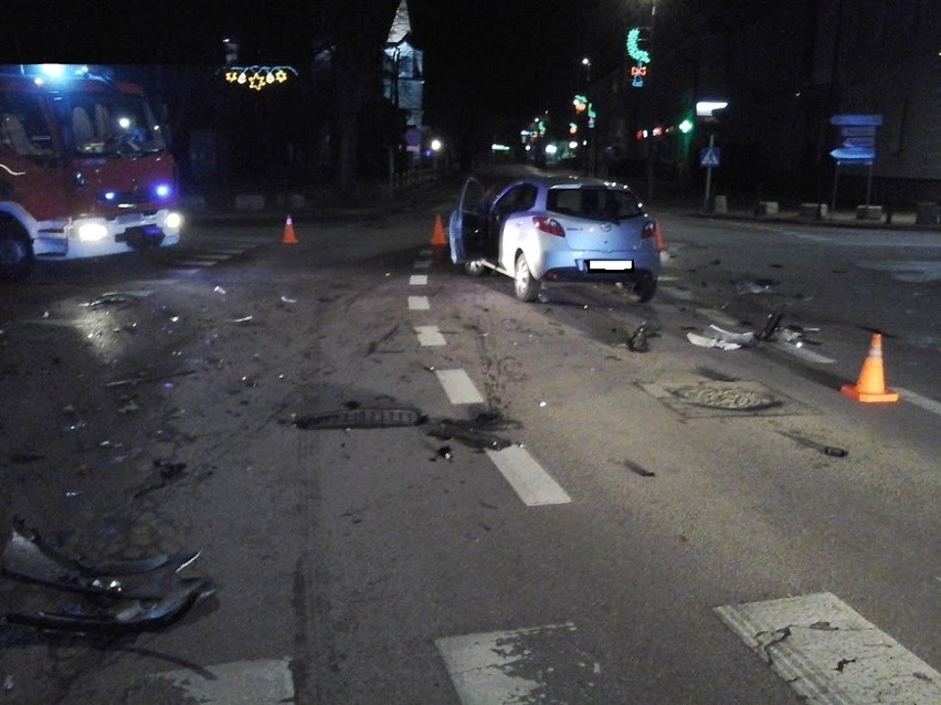 Bielsk Podlaski. Zderzenie dwóch aut w centrum miasta (zdjęcia)