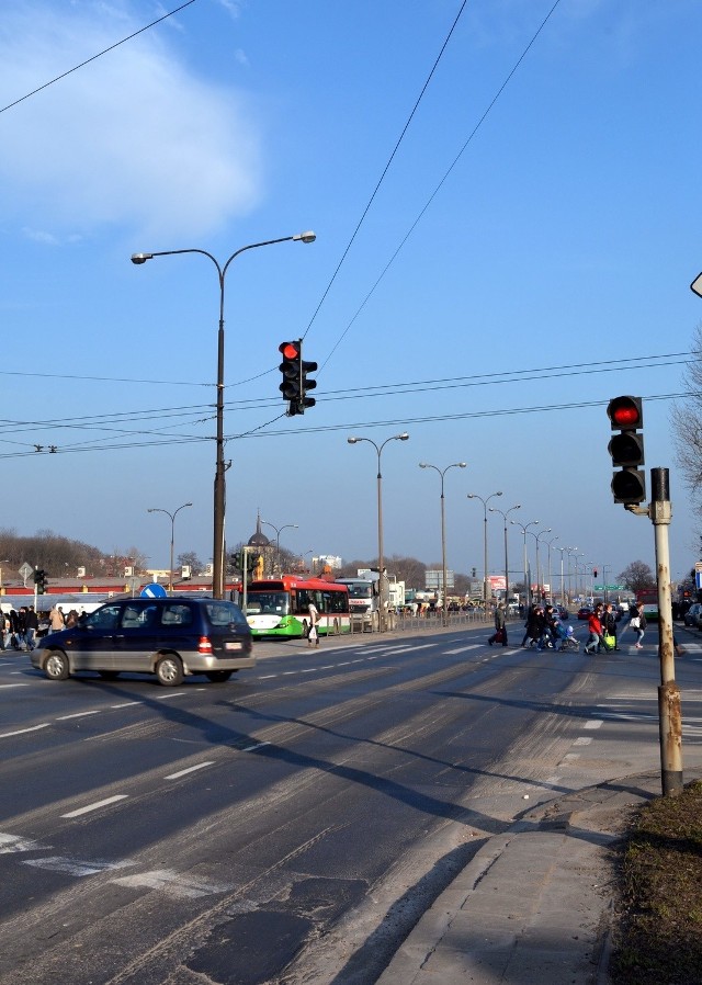 Skrzyżowanie Tysiąclecia z Wodopojną i Lubartowską jest jednym z 20, gdzie całkowicie zostanie przebudowana sygnalizacja świetlna