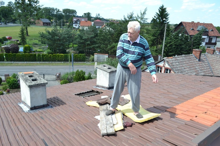 Burza w Zawadzie Książęcej zniszczyła dachy domów