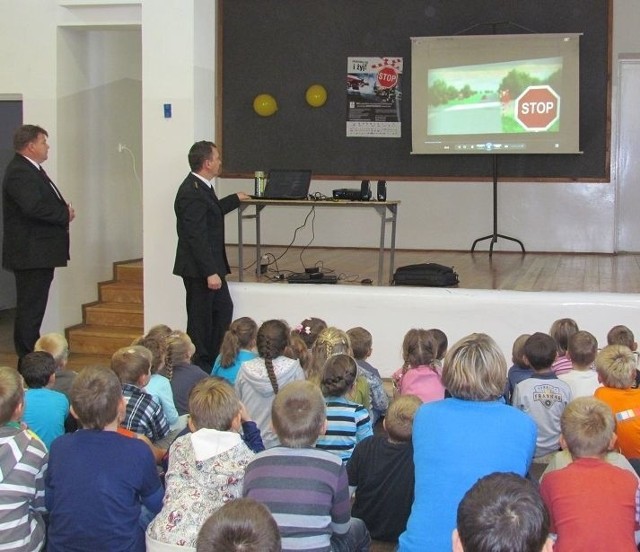 W ramach spotkania uczniowie obejrzeli edukacyjny film