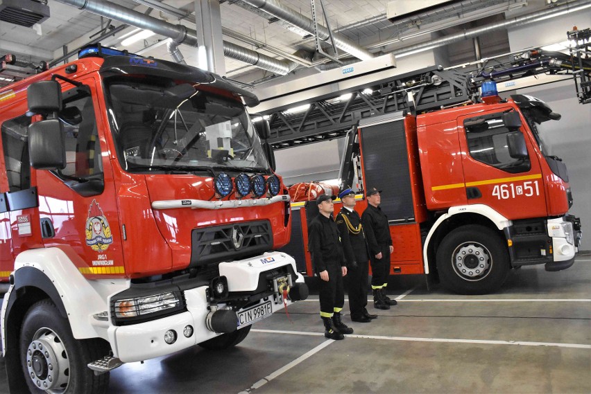Inowrocławscy strażacy wzbogacili się o nowe pojazdy...