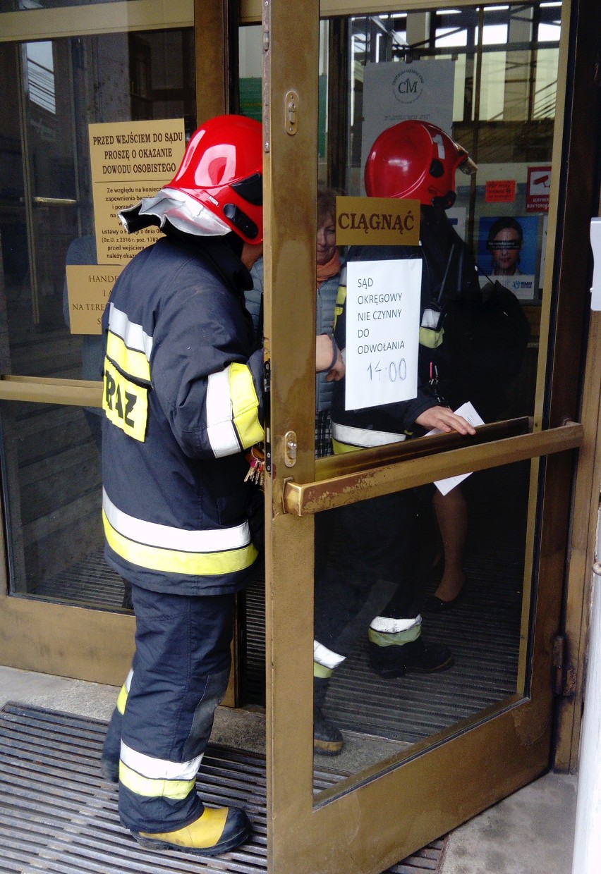 Alarm bombowy w sądzie. Ewakuowano 200 osób