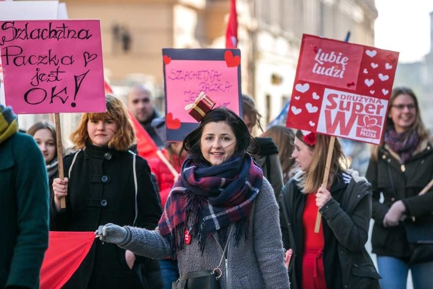 Marsz Szlachetnej Paczki i Akademii Przyszłości przeszedł ulicami Krakowa [ZDJĘCIA]