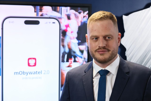 Minister cyfryzacji Janusz Cieszyński zapowiada nową funkcję w aplikacji mObywatel