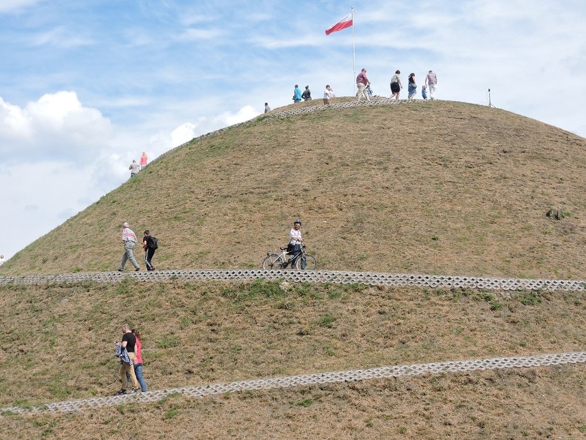 Powstańcy śląscy stoczyli walkę pod Kopcem Wyzwolenia w...