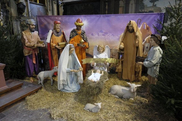 Szopki bożonarodzeniowa to bardzo silnie zakorzeniona w Polsce tradycja. Stajenki betlejemskie w okresie świąt możemy oglądać w niemal każdym kościele w Polsce.