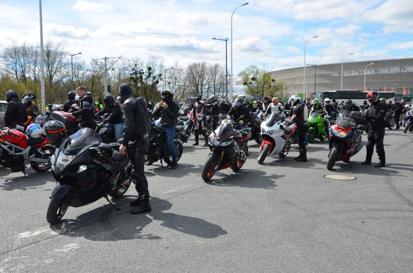 Wrocławscy motocykliści otworzyli kolejny sezon. Ponad setka...