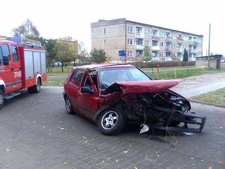 Z volkswagena golfa prawie nic nie zostało. Mieszkańcy...