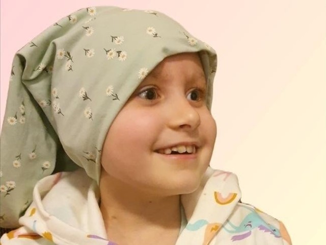Chora na raka Agatka z Częstochowy ma wznowę. Rodzina chce jej teraz zapewnić domowe ciepło.