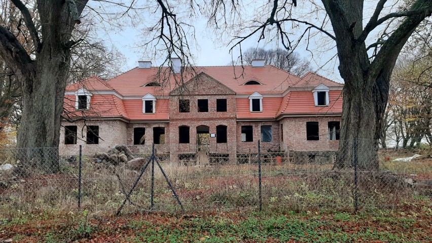 Budynek w Borkówko na Pomorzu to obiekt, który niszczał od...