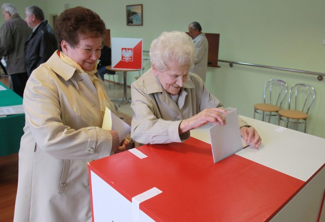 Nasza zabawa trwa do północy 12 października. Posłów i senatorów, którzy zasiądą w parlamencie na 4-letnią kadencję wybierzemy natomiast podczas wyborów, które odbędą się 25 października.