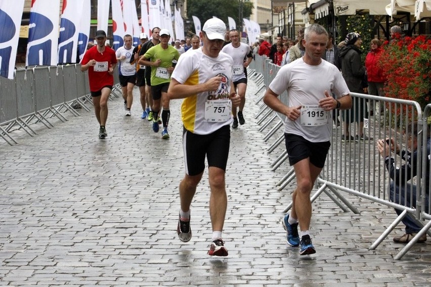 Maraton Wrocław - ZDJĘCIA - zawodnicy z numerami 1801 - 2000