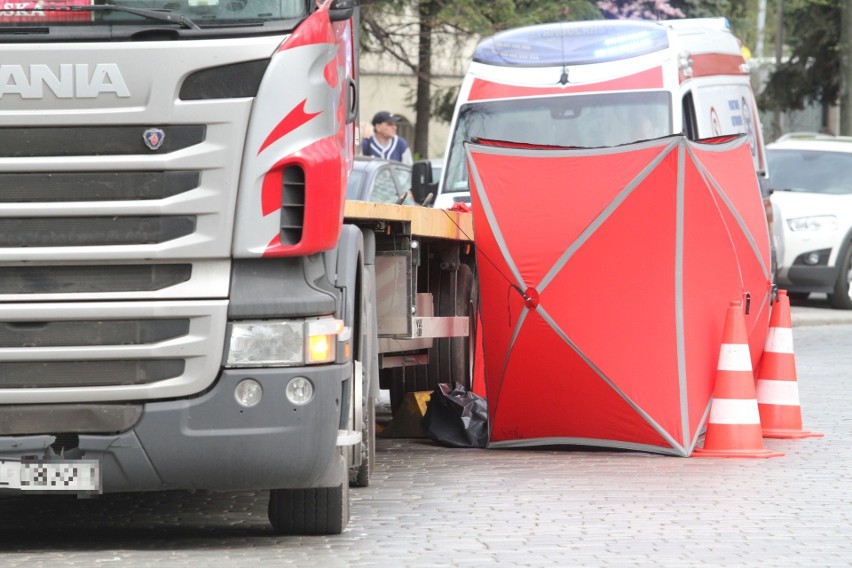 Śmiertelny wypadek na placu Powstańców Śląskich