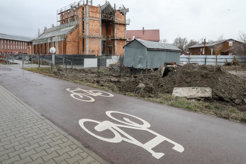 Kraków. Ruczaj się rozrasta, przybywa mieszkańców, więc potrzebny jest nowy kościół. Świątynia pnie się już w górę [ZDJĘCIA]