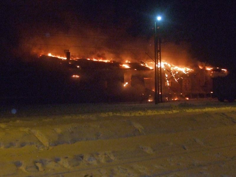 Pożar w Białogardzie. Płonął magazyn przy drowcu PKP
