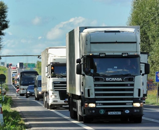 Zakaz jazdy ciężarówek podczas Euro 2012 - szykuje go rząd