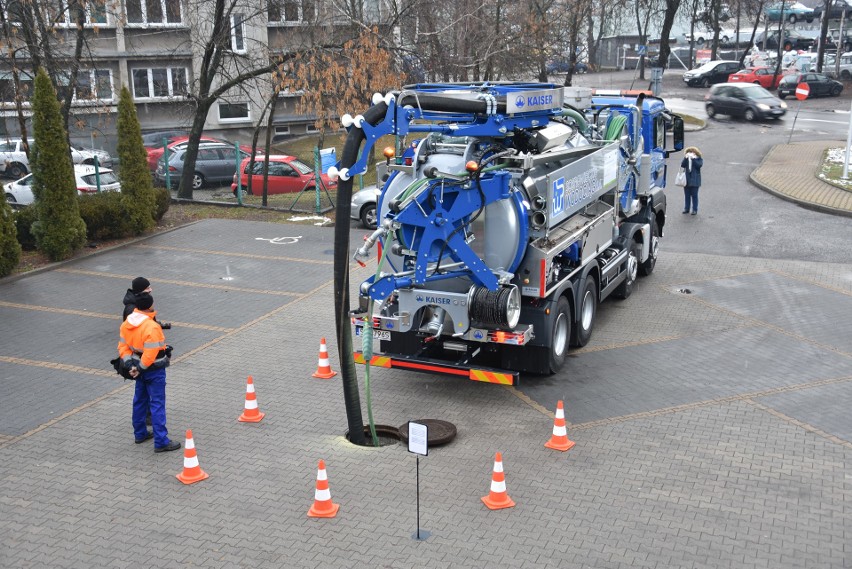 20-tonowy kaiser aquastar kosztuje ponad trzy miliony...