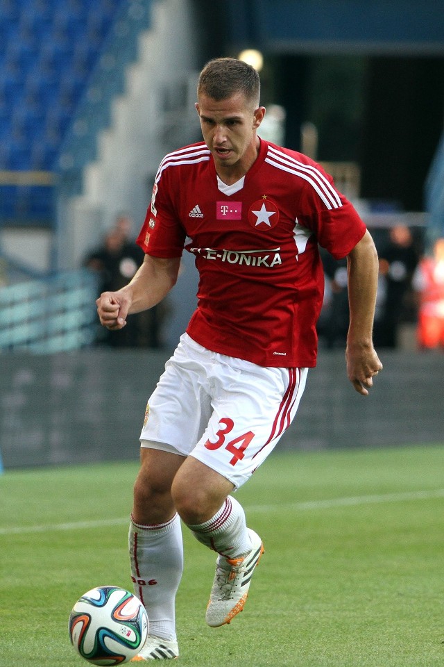 Defensywny pomocnik Wisły Alan Uryga to ciągle piłkarz na dorobku. 20-latek w ekstraklasie rozegrał dopiero 24 mecze