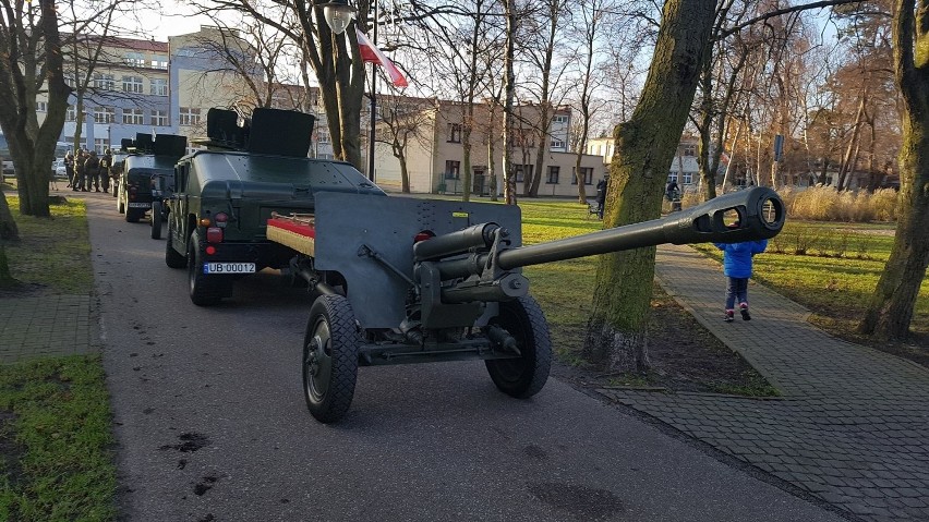 Pogrzeb oficerów Marynarki Wojennej w Helu. Bohaterowie polskiego wybrzeża będą godnie pochowani [ZDJĘCIA, WIDEO]