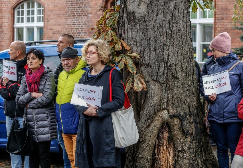 Protest wiernych pod hasłem "Odzyskajmy nasz Kościół" pod...