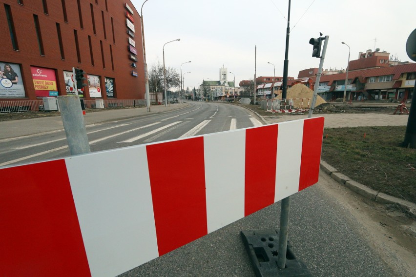 Fabryczna w Lublinie już bez aut. Sprawdź, jak jeździ komunikacja miejska. Zobacz też zdjęcia