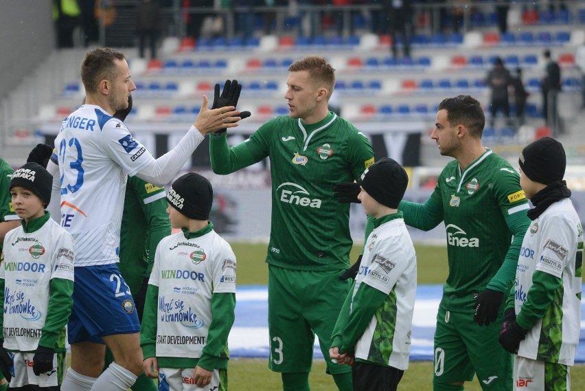 PKO Ekstraklasa. Radomiak Radom wygrał ze Stalą Mielec 1:0 po golu Raphaela Rossiego. Bardzo dobry mecz Berto Cayargi. Zobacz zdjęcia  