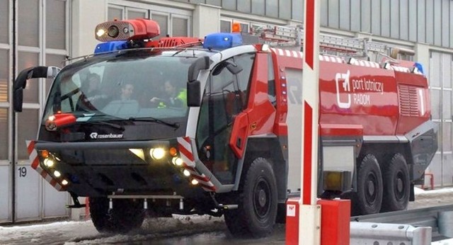 Ratownicy z radomskiej Lotniskowej Straży Pożarnej zapoznali się już z pojazdem w ubiegłym tygodniu w Austrii.