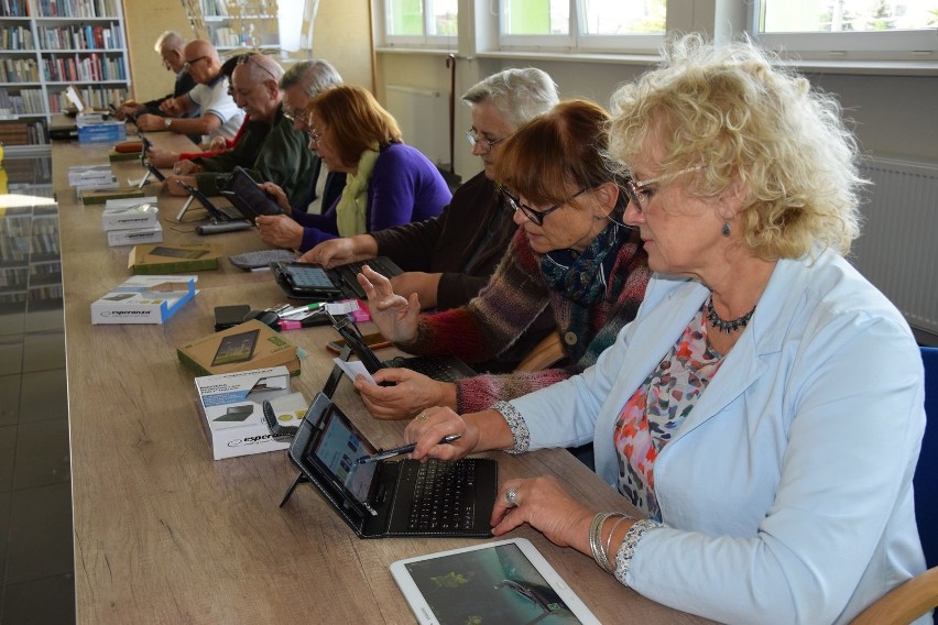 Na szare, jesienne dni, kolorowa biblioteka pełna pomysłów. Takie propozycje ma radziejowska Miejska i Powiatowa Bibloteka 