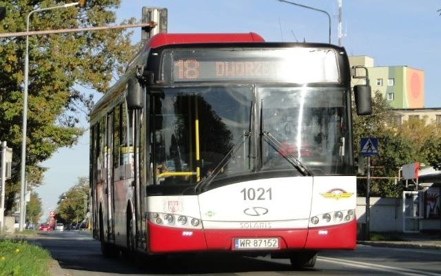 Autobusy miejskie w trakcie majowego weekendu będą kursować według normalnych rozkładów.