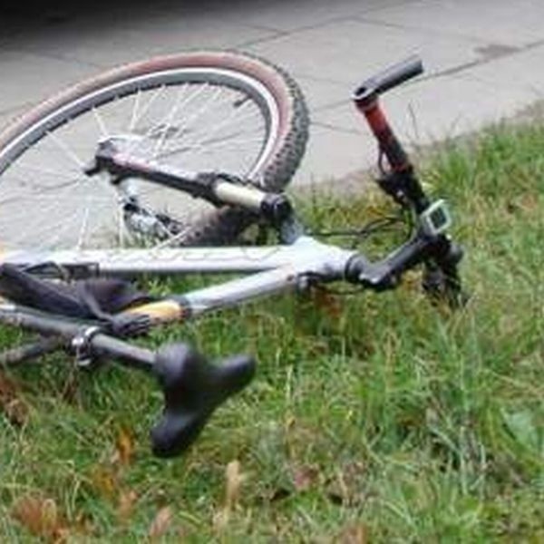 Zginął rowerzysta. Do tego tragicznego wypadku doszło między  miejscowościami Sokoły  i Truskolasy - Lachy
