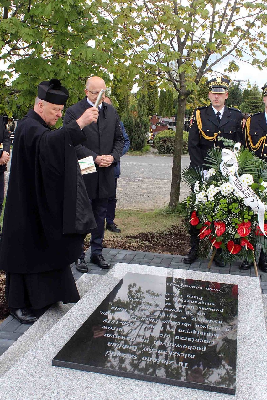 Kości z placu Litewskiego spoczęły na cmentarzu na Majdanku (ZDJĘCIA)