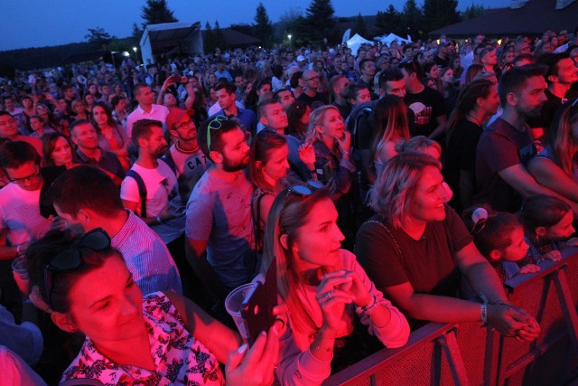 Edison Festival Poznań to nowa impreza na koncertowej mapie Wielkopolski. W sobotę nad Jeziorem Kierskim wystąpiła m.in. Ania Dąbrowska. Zobaczcie zdjęcia publiczności i artystów.Przejdź do kolejnego zdjęcia --->