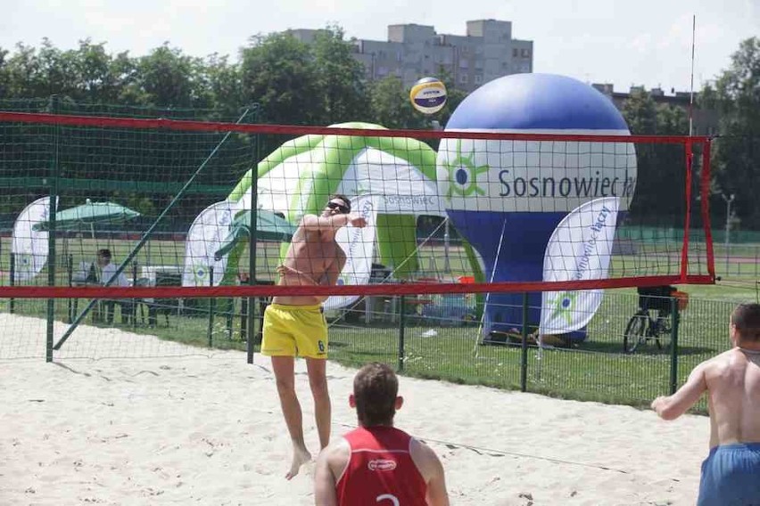 Siatkówka plażowa na stadionie Czarnych Sosnowiec